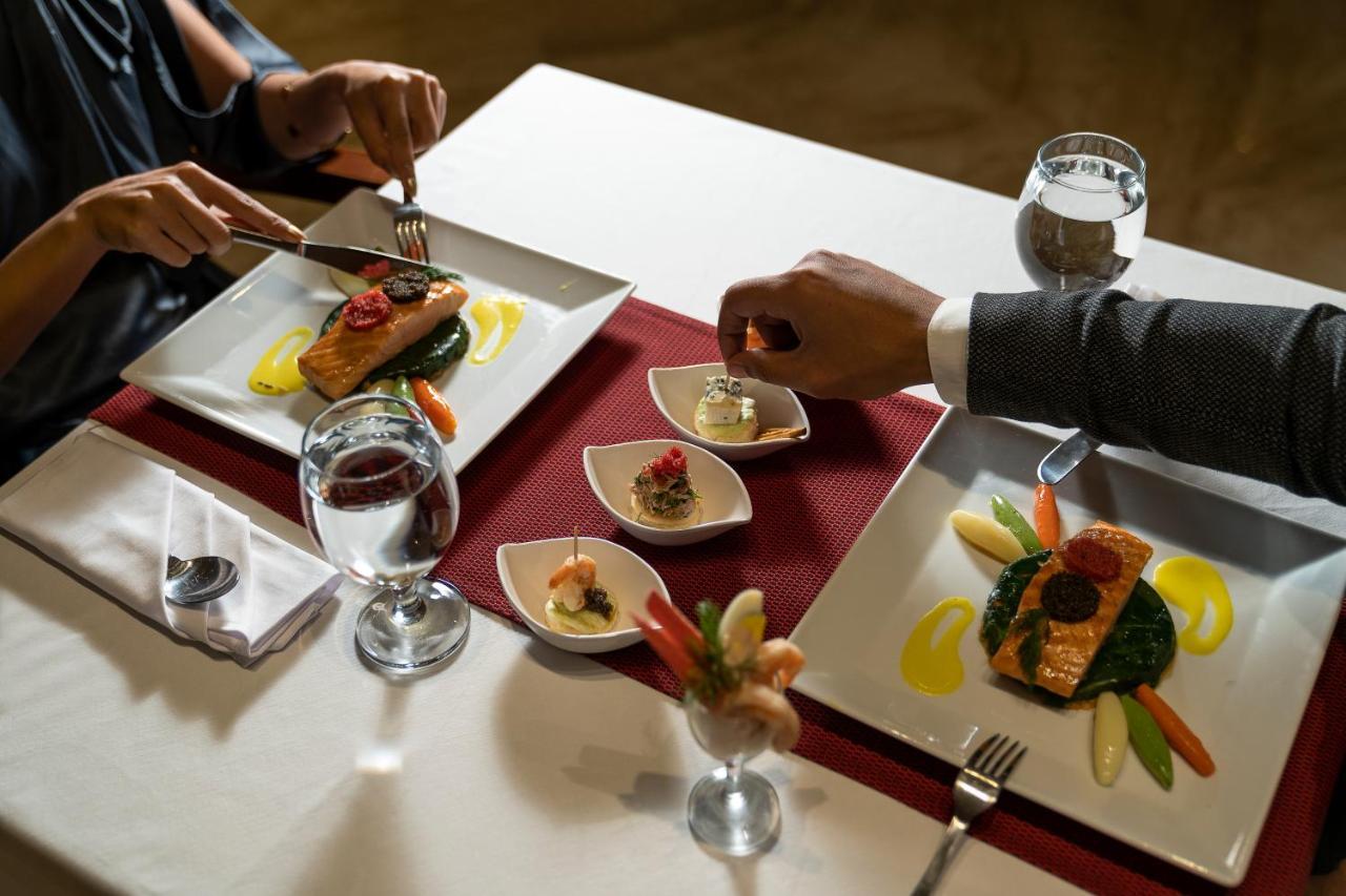 ホテル Grand Ocean El Sokhna アインソフナ エクステリア 写真 A meal at a restaurant