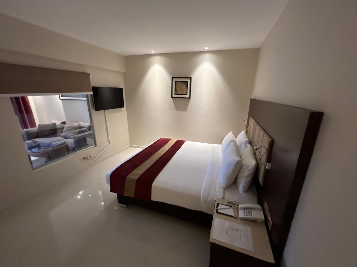 ホテル Grand Ocean El Sokhna アインソフナ エクステリア 写真 A bedroom at the hotel
