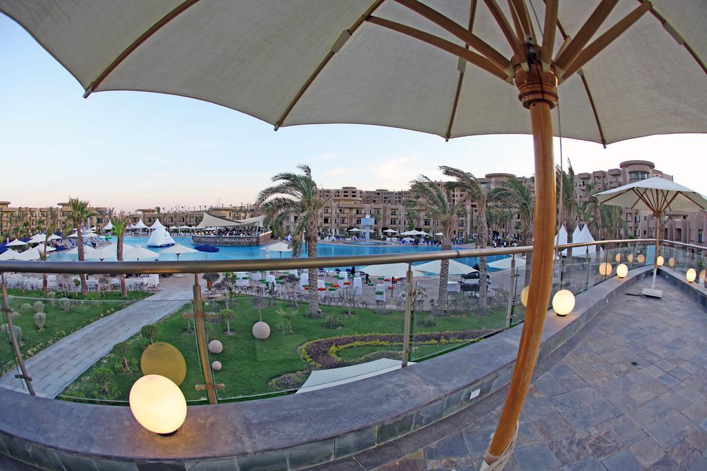 ホテル Grand Ocean El Sokhna アインソフナ エクステリア 写真 The resort's pool area