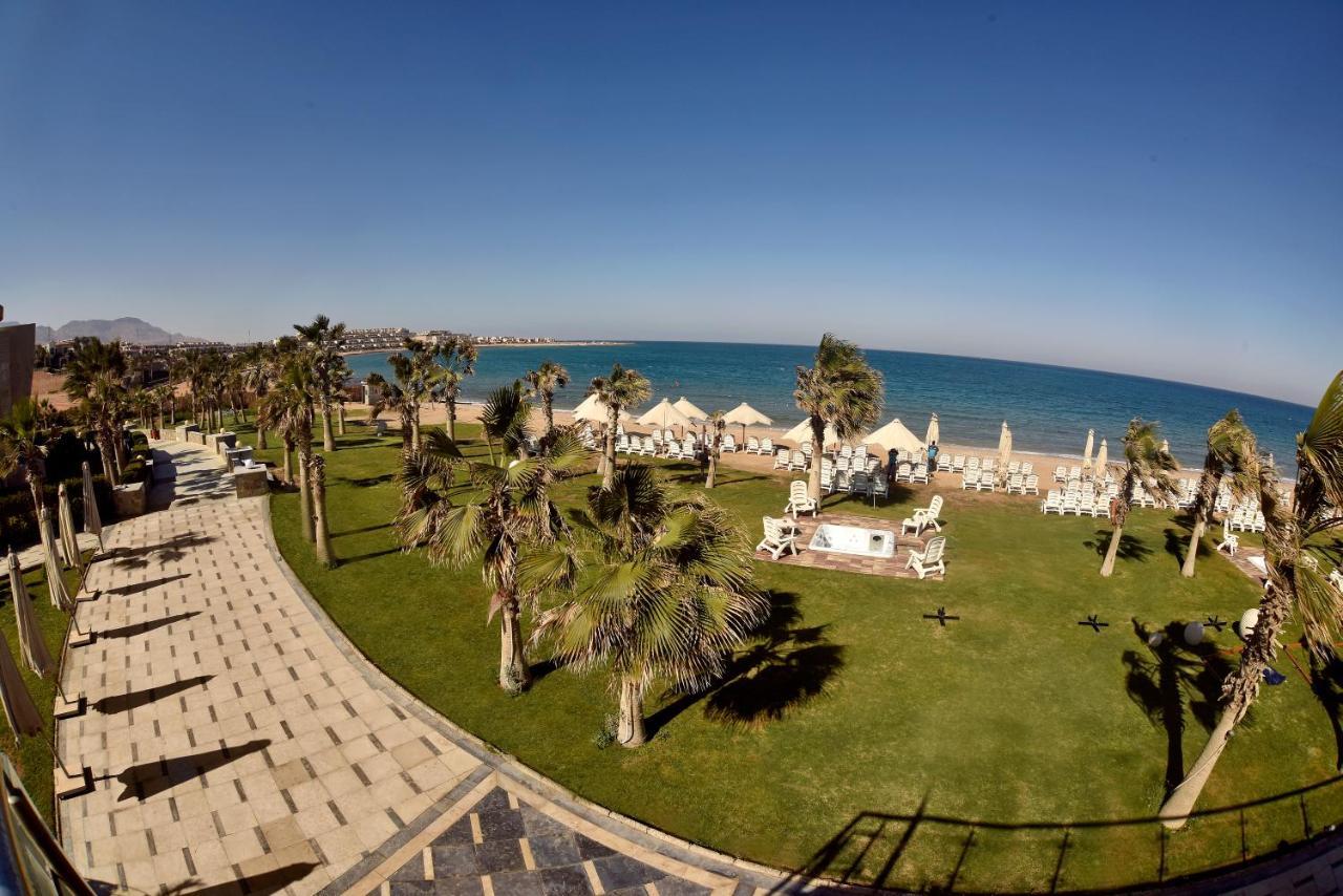 ホテル Grand Ocean El Sokhna アインソフナ エクステリア 写真 The beach at the Grand Hotel