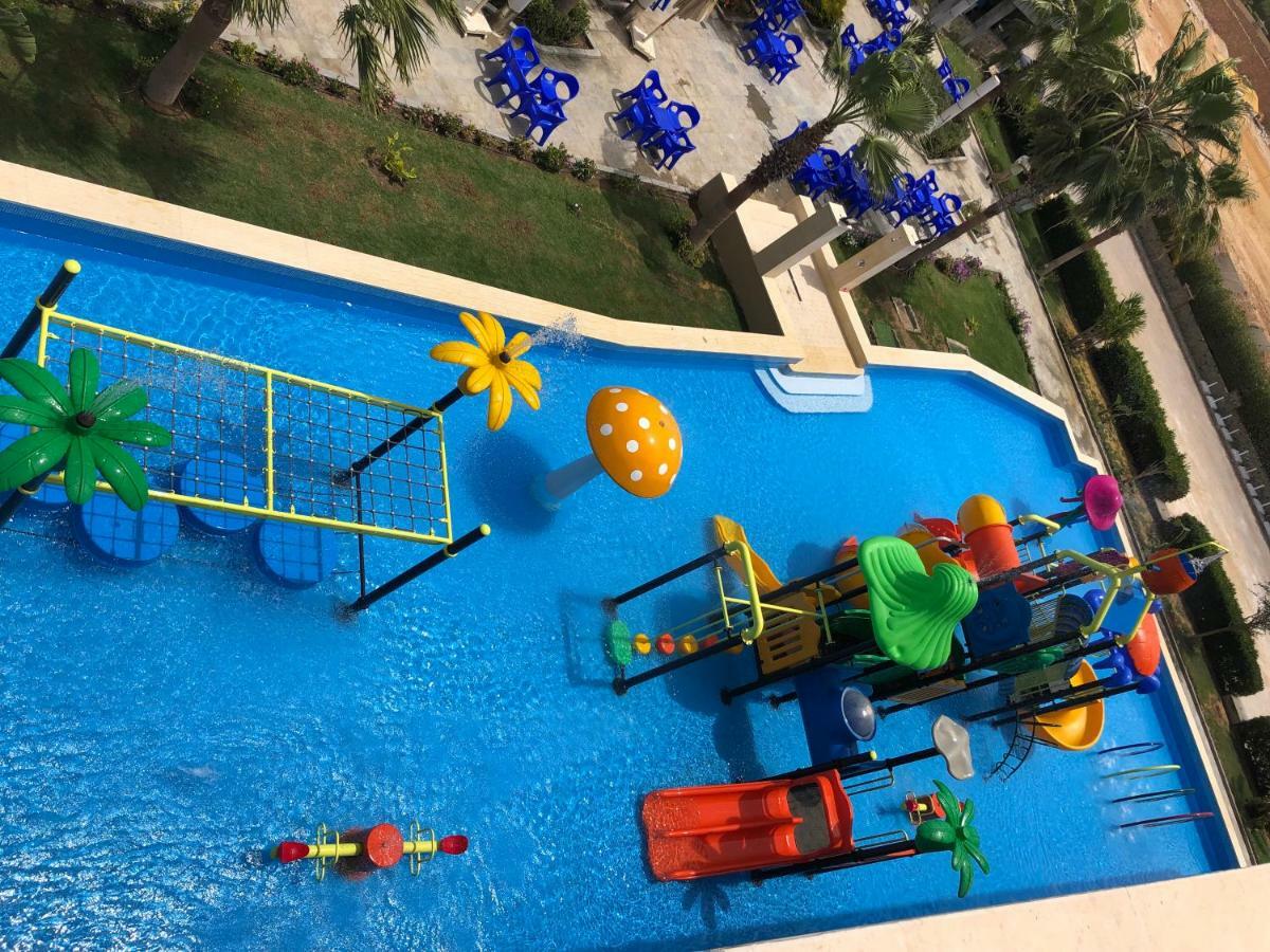 ホテル Grand Ocean El Sokhna アインソフナ エクステリア 写真 The water park at the hotel